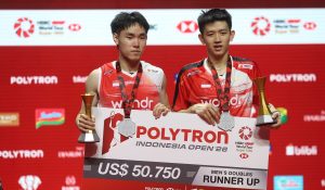 Raymond/Joaquin Juara Indonesia Open 2026Pebulu tangkis ganda putra Indonesia, Raymond Indra/Nikolaus Joaquin  berusaha mengembalikan kok ke arah pasangan Malaysia, Malaysia, Goh Sze Fei/Nur Izzuddin pada final Polytron Indonesia Open 2026, di Istora Senayan, Jakarta, Minggu (07/06/2026). Raymond/Joaquin gagal juara  Juara Indonesia Open 2026 setelah kalah dengan skor 21-13, 18-21, 10-21. MI/RAMDANI