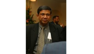 AHMAD HUMAM HAMID - DOSEN - 01