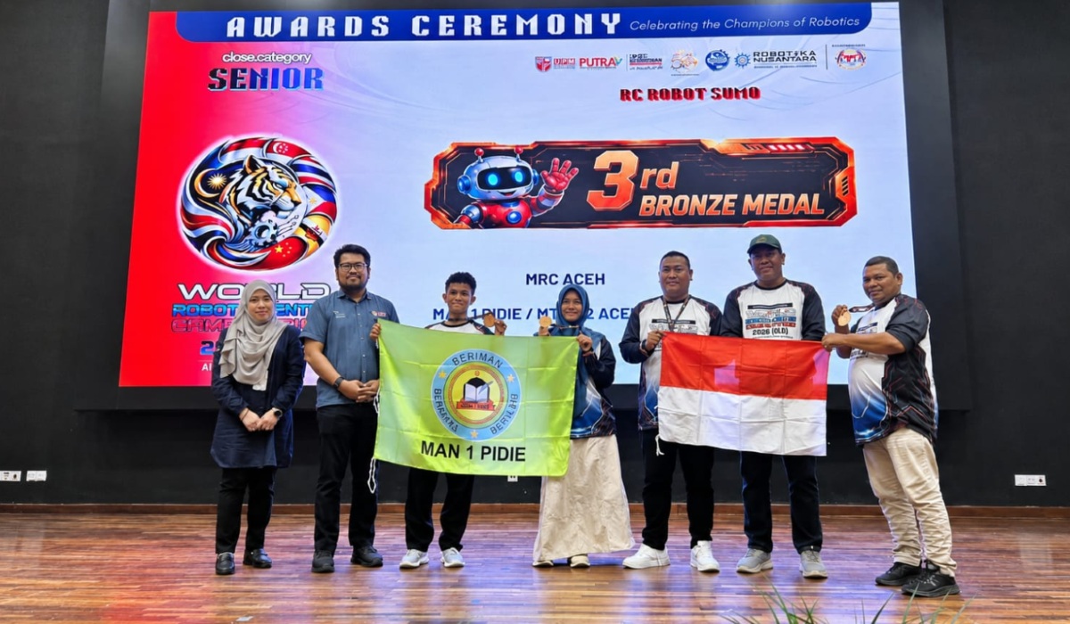 Tim Robotik MAN 1 Pidie Raih Juara 3 Asia Tenggara di WRCC Malaysia