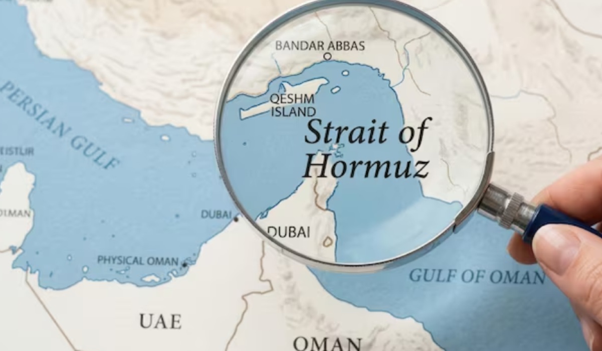 Donald Trump Klaim Kendalikan Selat Hormuz, Iran: Bohong
