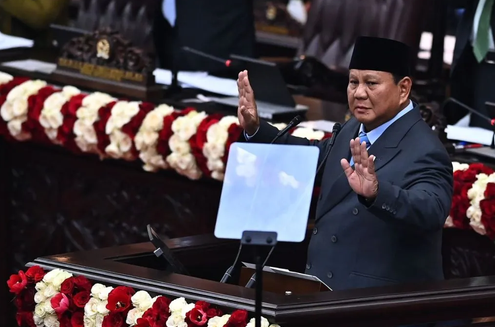 Presiden Prabowo Siapkan Ambulans Udara dan Renovasi 10.000 Puskesmas