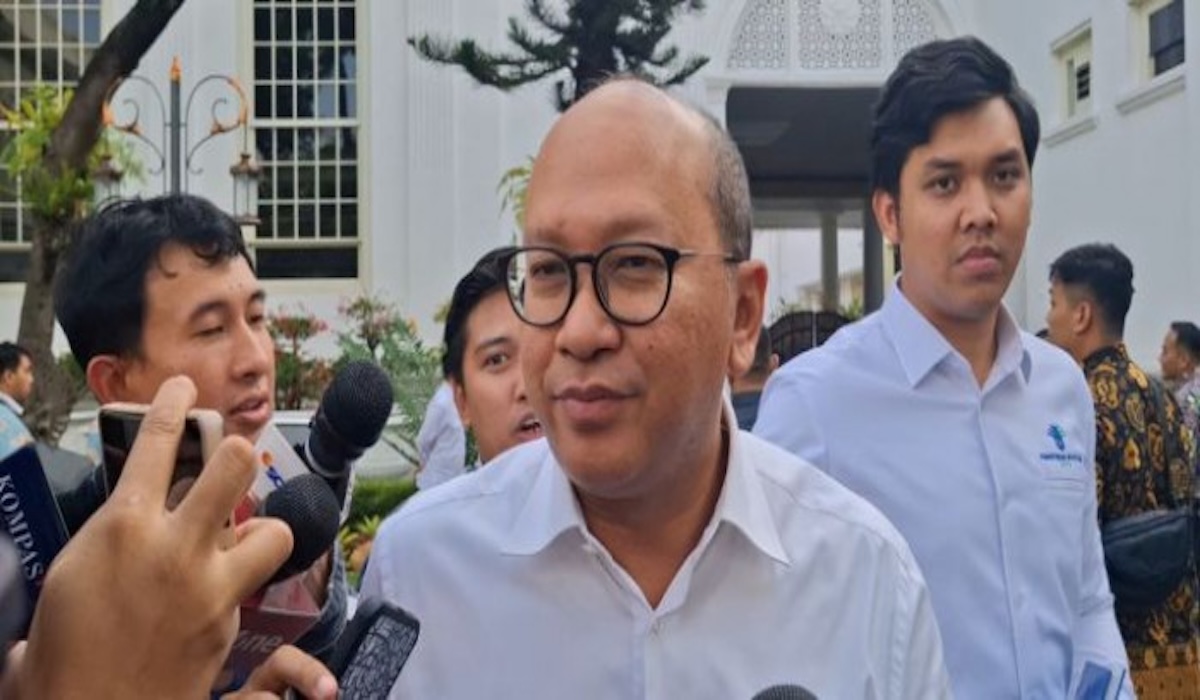 Rosan Patok Target Investasi 2027 Tembus Rp2.322 Triliun