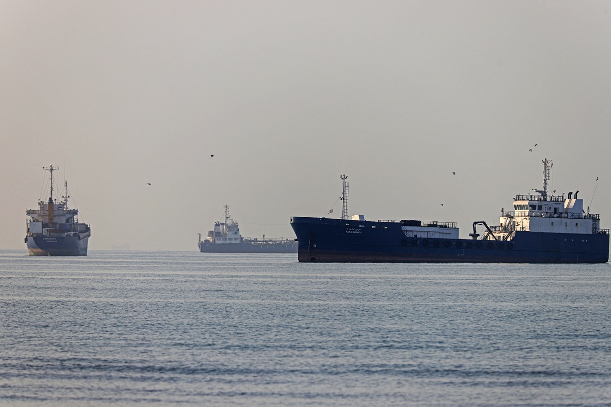 Trump Klaim Bakal Kuasai Selat Hormuz, Iran Reaksi Keras: “Akan Tetap Milik Iran!”