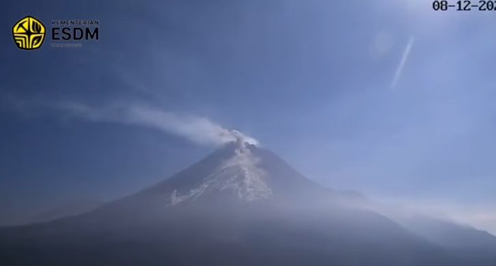 Gunung Merapi Diguncang 1.205 Gempa
