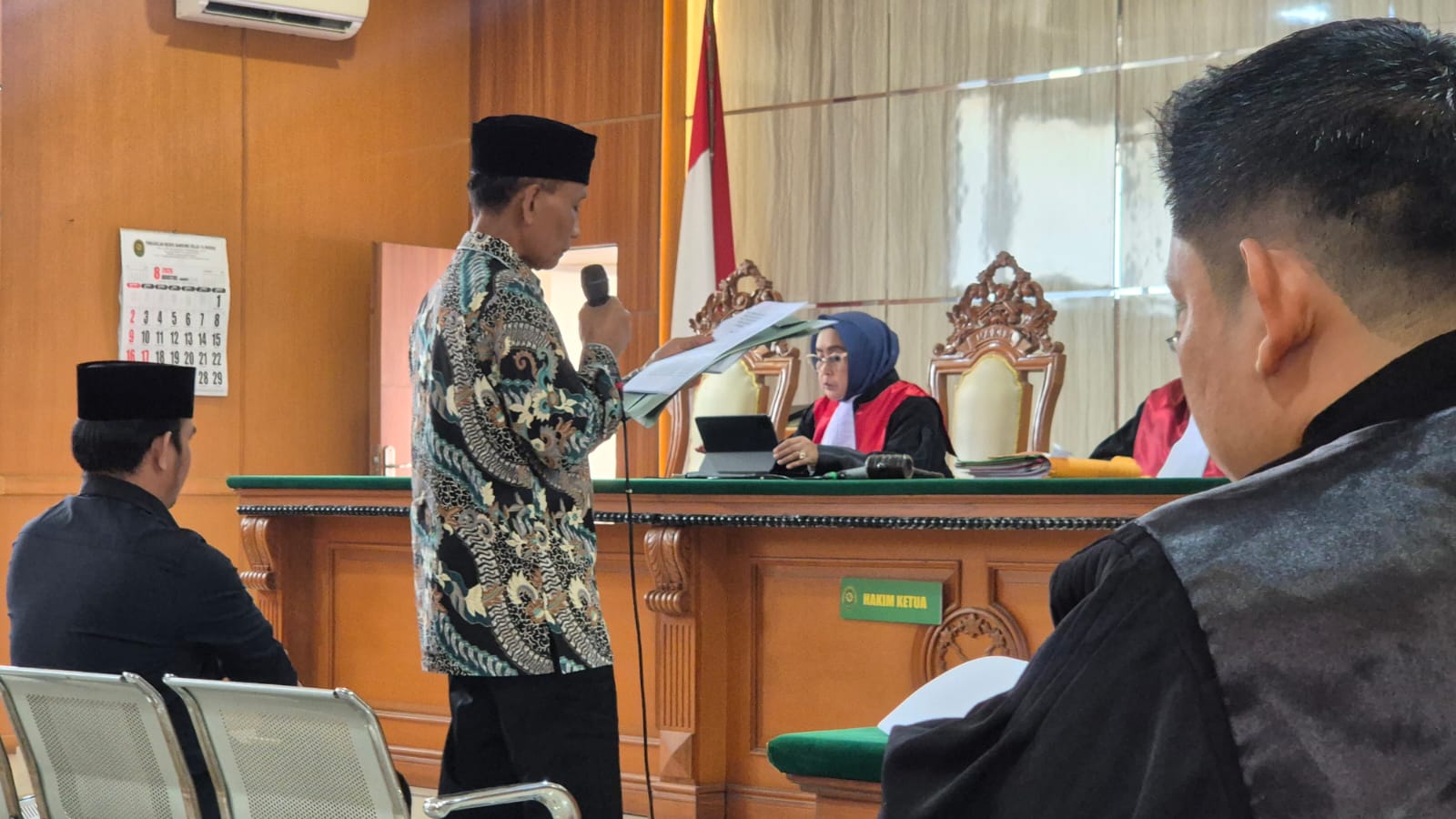 Amicus Brief 9 Akademisi Menilai OTT Ade Kuswara Tak Penuhi Ketentuan Hukum