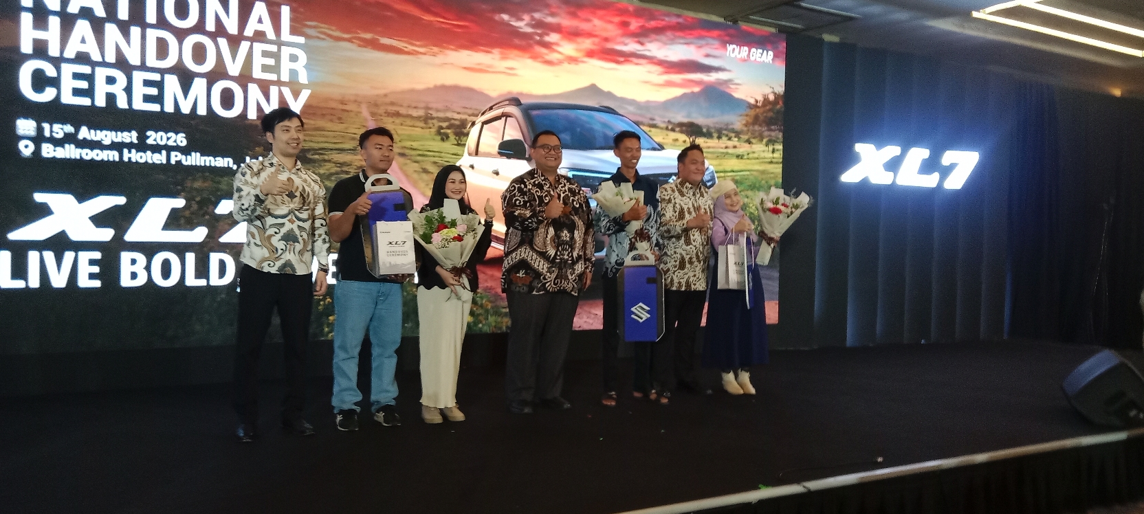 26 Pembeli Pertama Suzuki XL7 Terima Unit saat Seremoni Penyerahan Perdana XL7 Terbaru