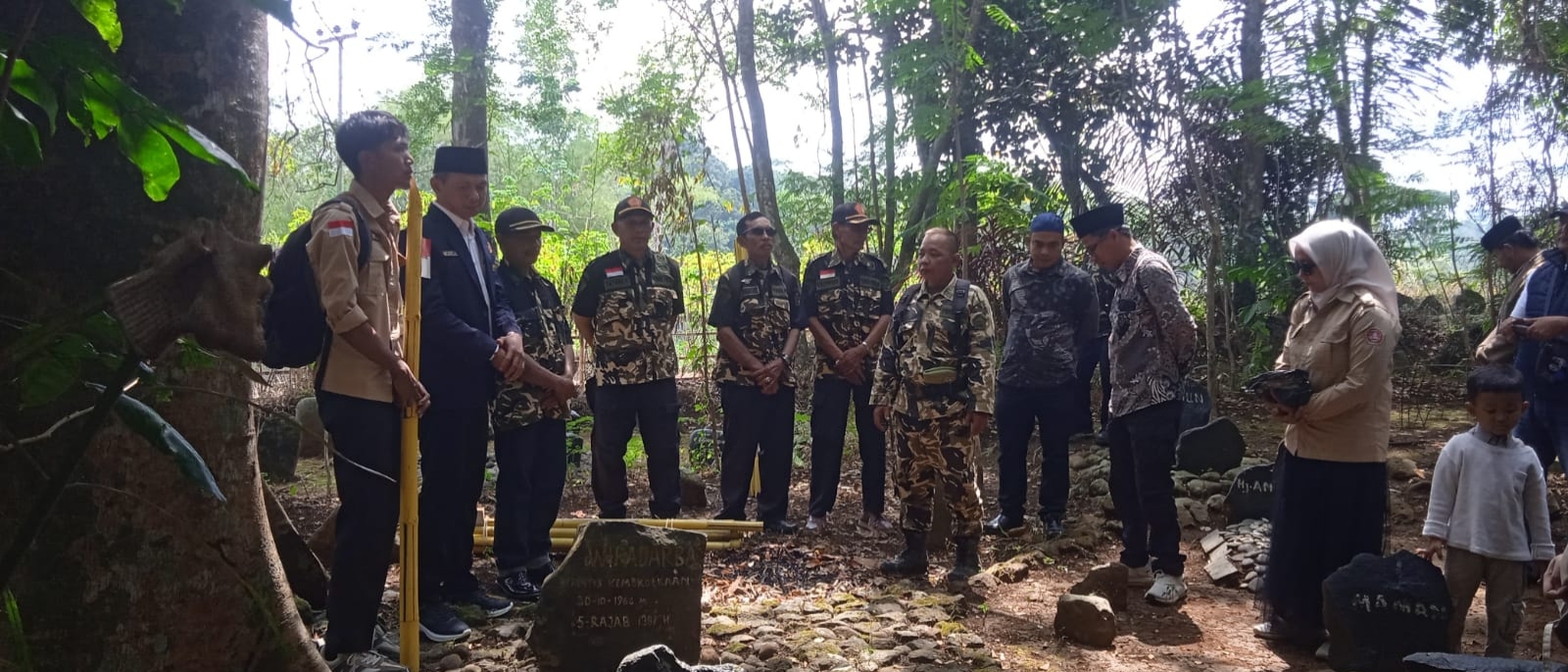 Warga Cipondok Tasikmalaya Peringati Kemerdekaan dengan Doa untuk Korban Gempa NTT