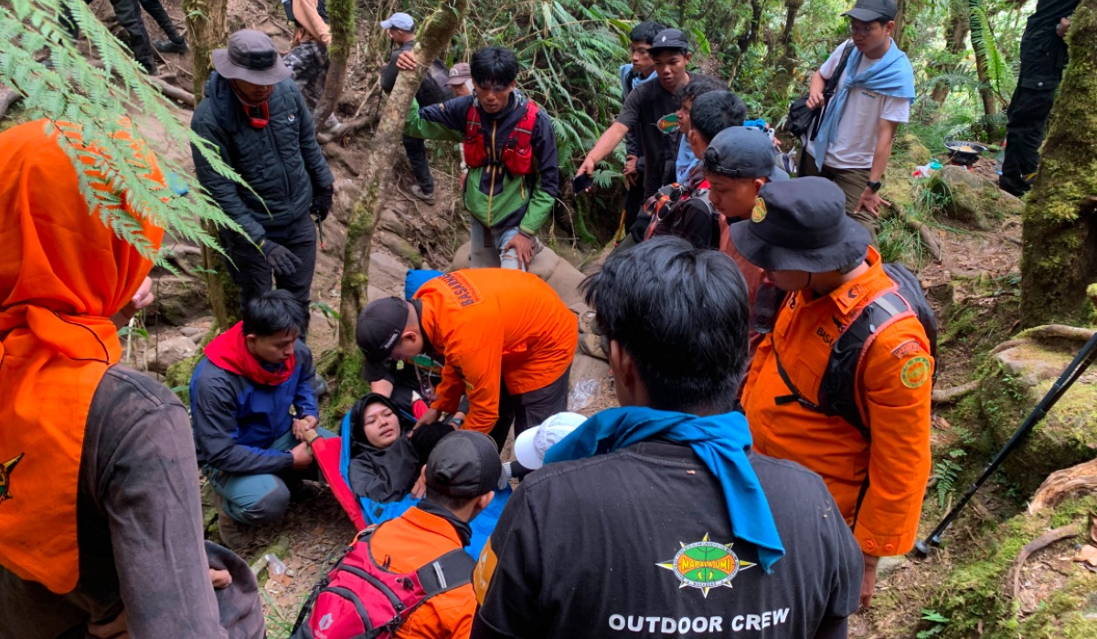 Alami Hipotermia dan Cedera, 31 Pendaki Gunung Bawakaraeng Dievakuasi