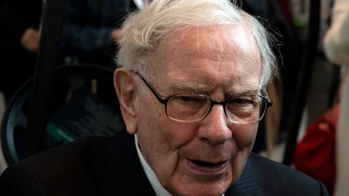 Warren Buffett Mundur dari Jabatan Pimpinan Berkshire Hathaway, Sang Putra Howard Ditunjuk Jadi Pengganti